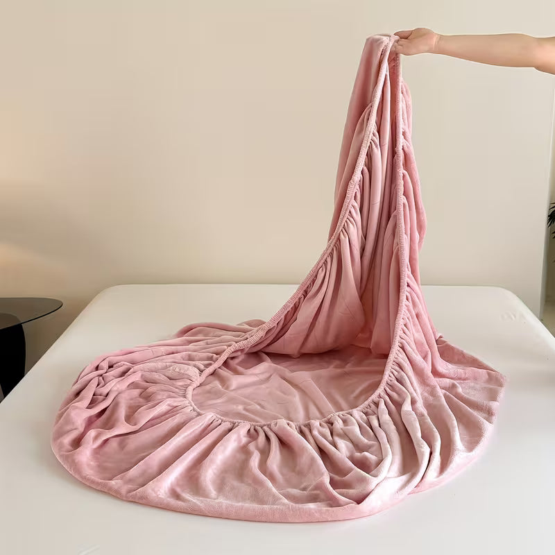 MILKY VELVET FITTED BEDSHEET WITH PILLOWS - POWDER PINK